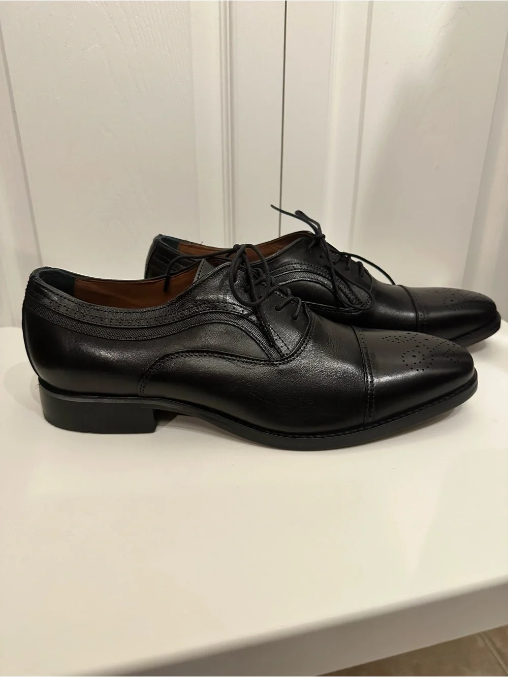 Johnston & Murphy Black Leather Cap-Toe Derby Dress Shoes